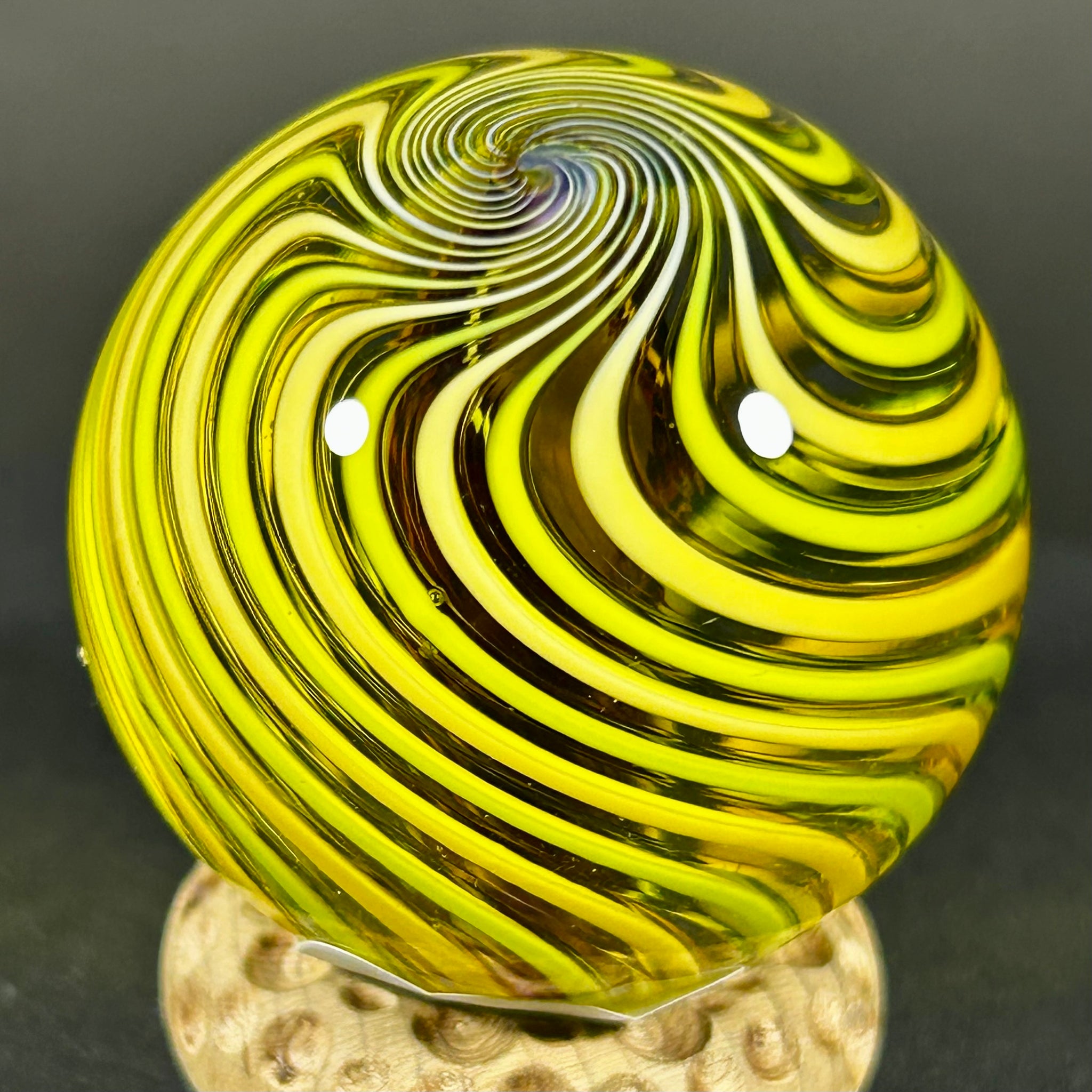Fritz Lauenstein Art Glass Marble, fine zigs, yellow zags, 1.57”