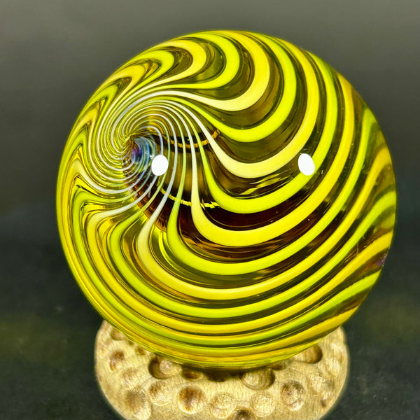 Fritz Lauenstein Art Glass Marble, fine zigs, yellow zags, 1.57”