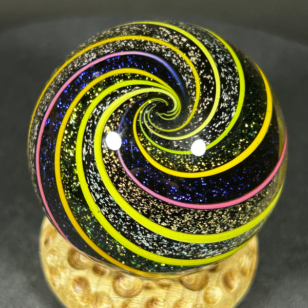 Geoffrey Beetem Art Glass Marble, Dichro core with bright banding 1.37”