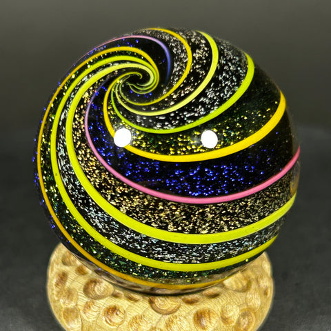 Geoffrey Beetem Art Glass Marble, Dichro core with bright banding 1.37”